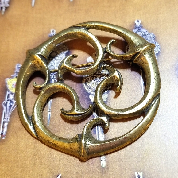 ALVA MUSEUM Vintage signed Exotic Large Brooch - Picture 5 of 5